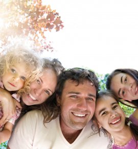  &copy; Sunny studio-Igor Yaruta-shutterstock.com/2013